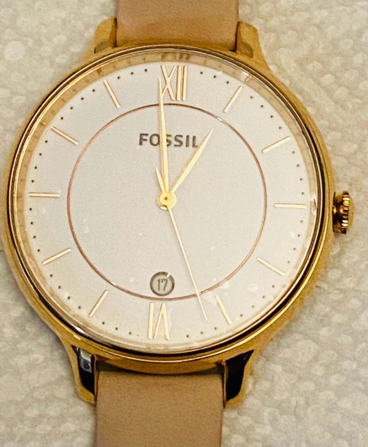 Fossil Ladies' Winnie Three-Hand Blush Leather Watch ES4872 No Box
